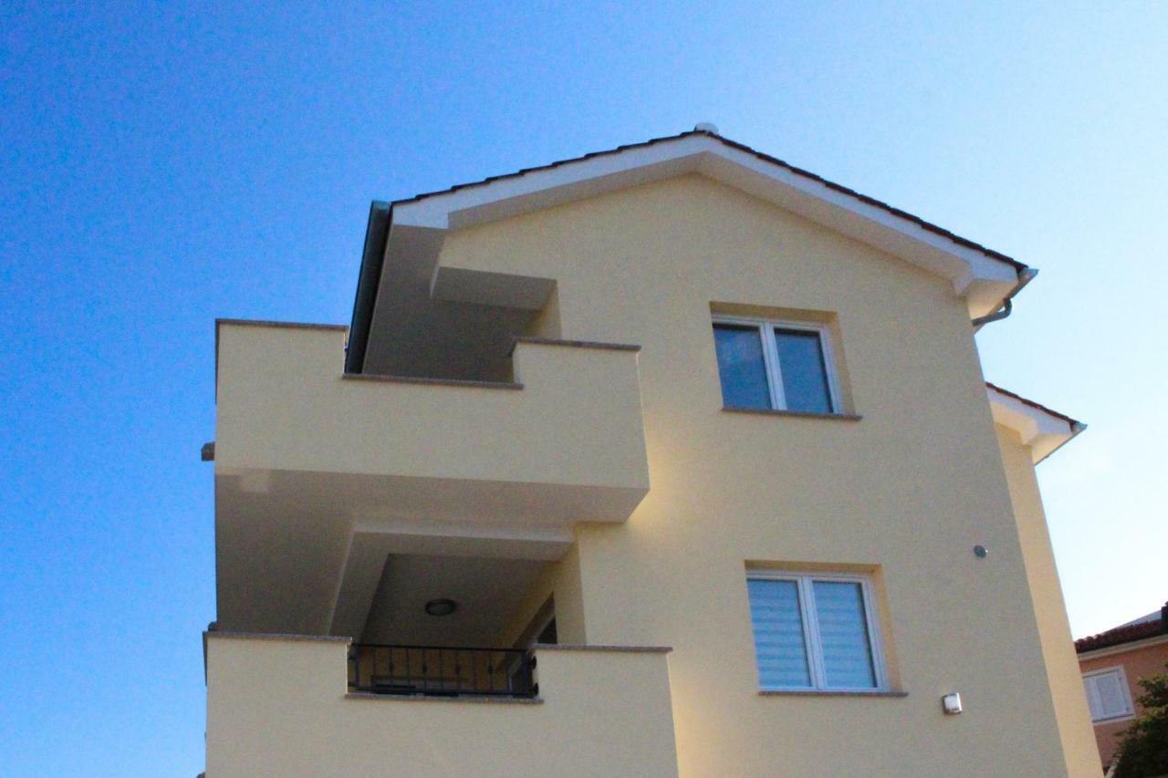 Apartmani Marin Врбник Экстерьер фото